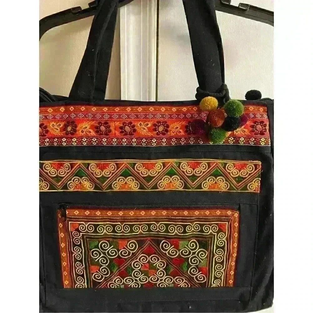 UNBRANDED PURSE/TOTE‎ black boho embroidered with zipper closure and pompoms - Picture 2 of 5